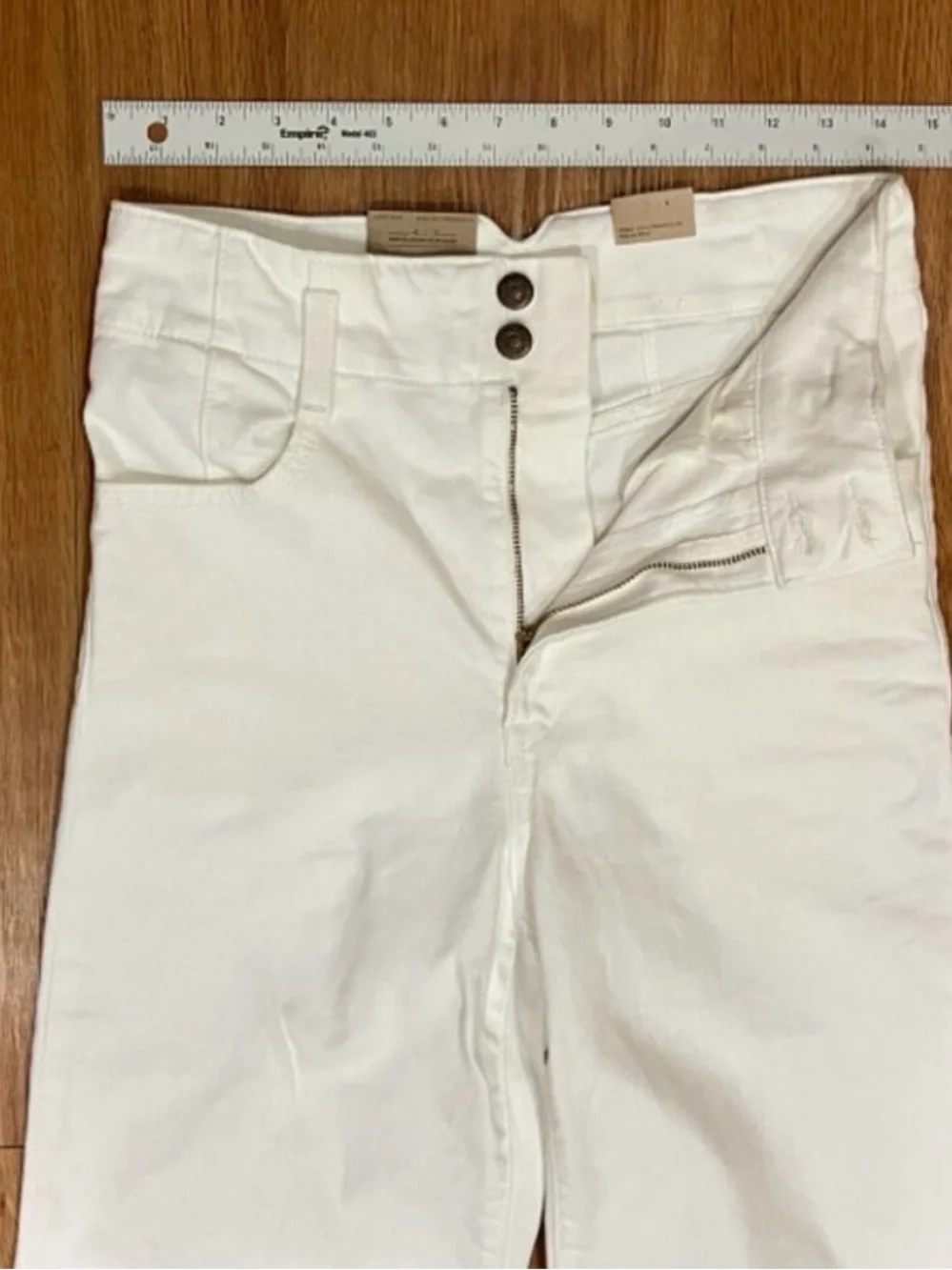 Levi’s Ribcage Bells Jeans - White 28 NEW - Picture 6 of 6